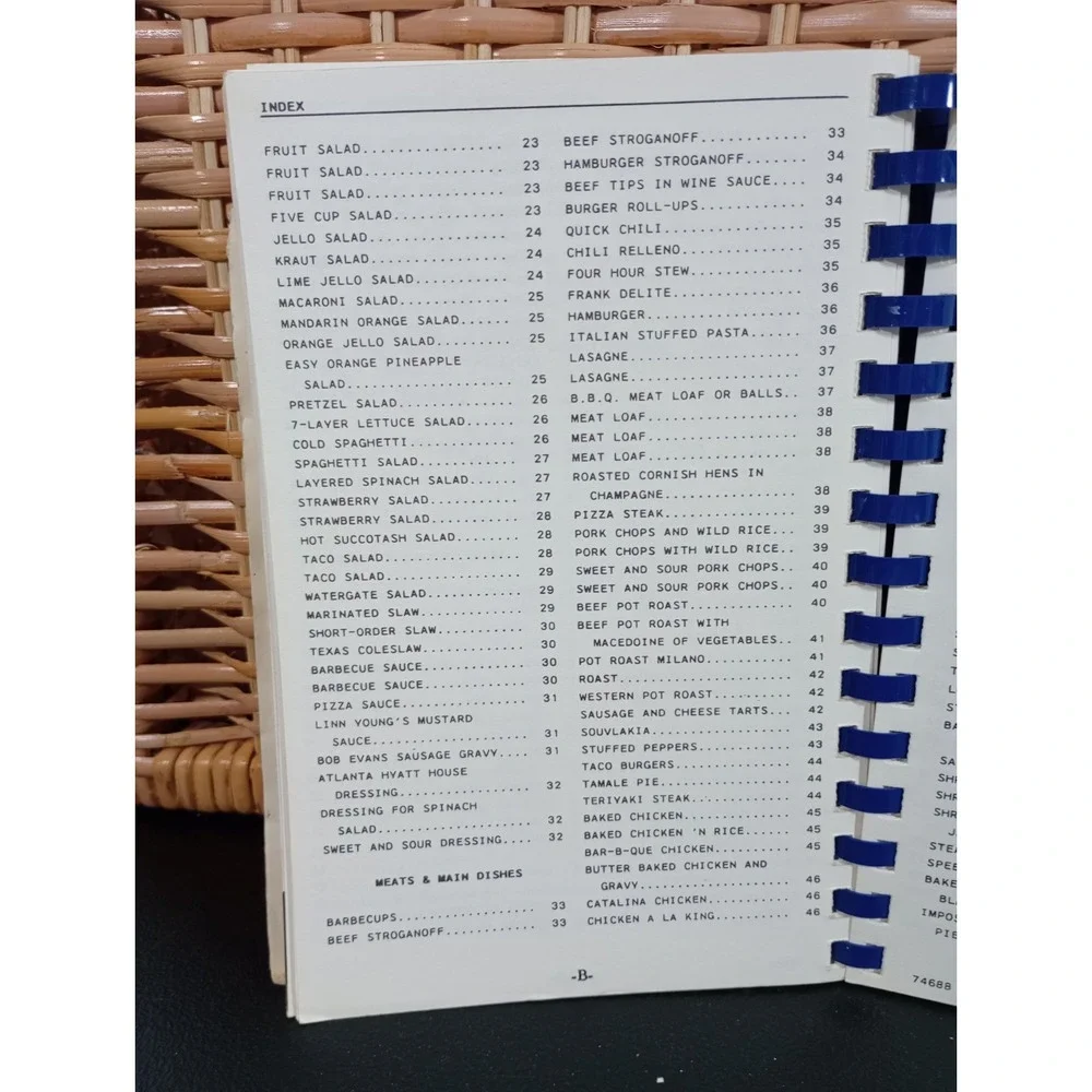 Reservations‎ Center Piedmont Airlines Cookbook Winston-Salem, NC 1988 Spiral